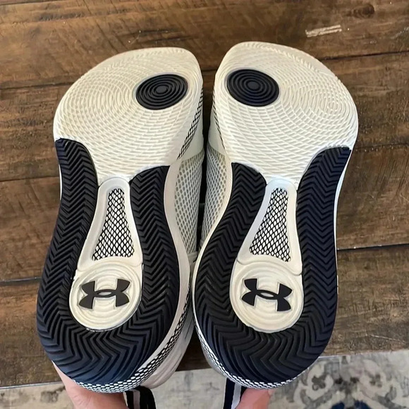 Under Armour Women's HOVR Block City Volleyball Shoes size‎ 10.5 - Picture 8 of 9